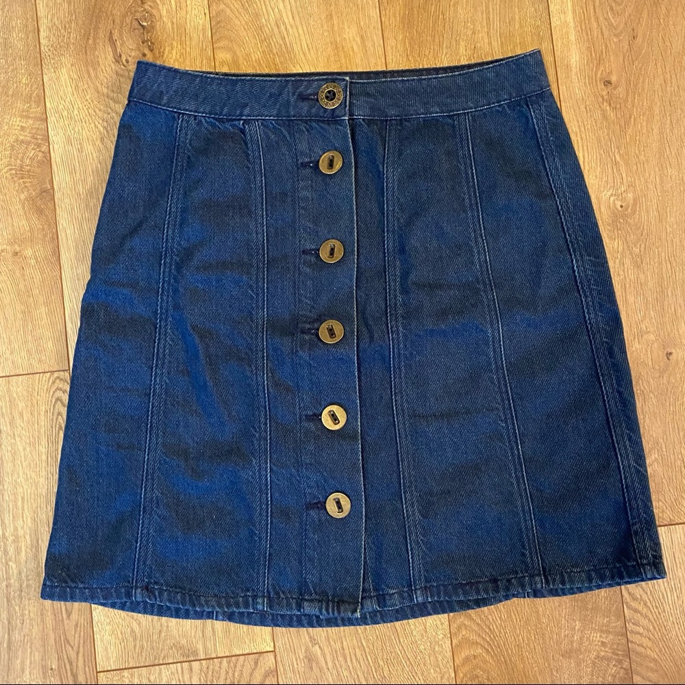 Denim button skirt
